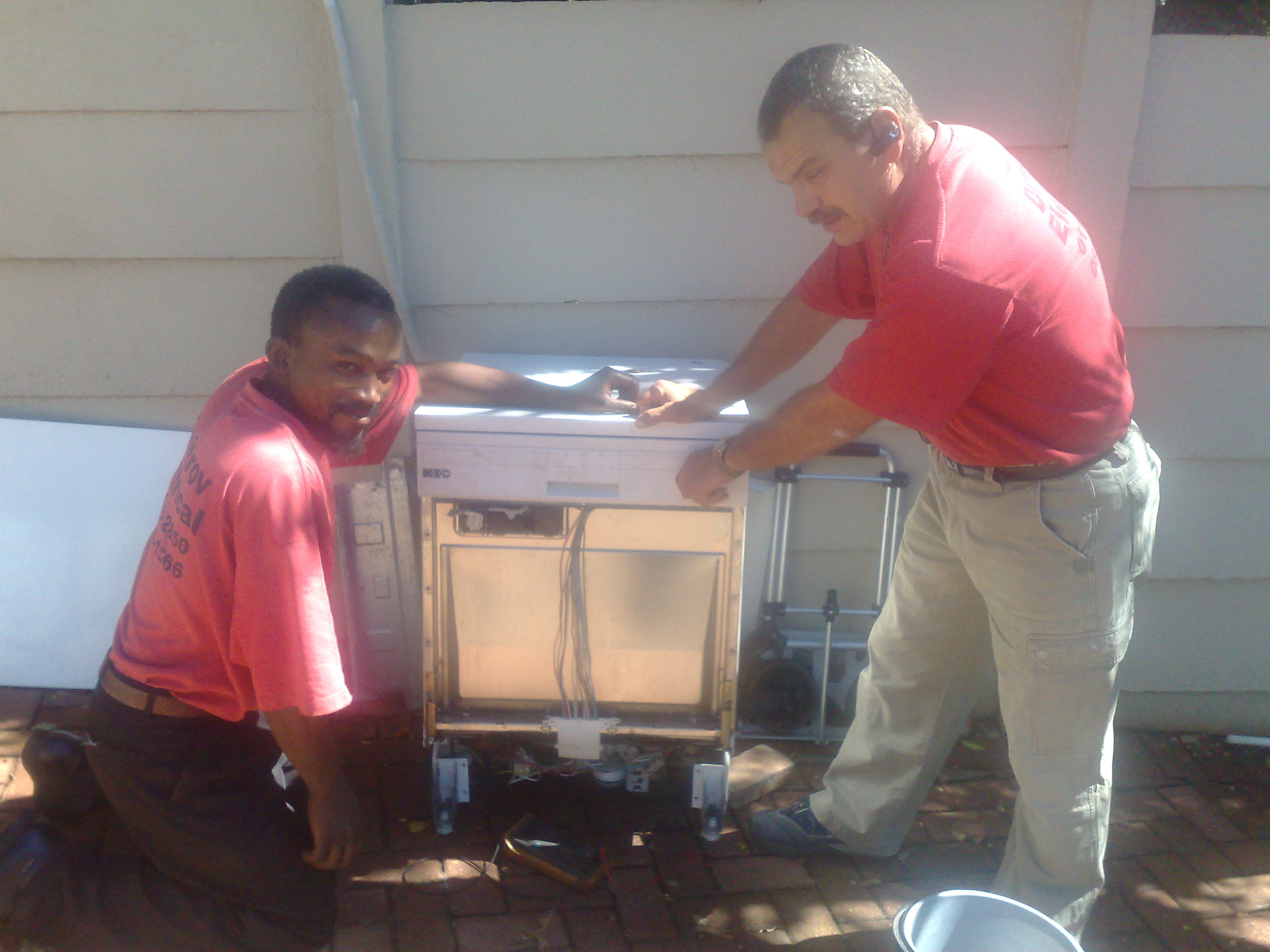 Dimitrov Electrical team on the job